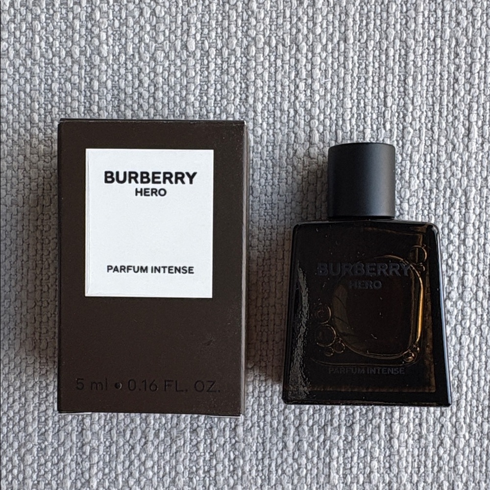 BURBERRY Hero INTENSE miniature fragrance